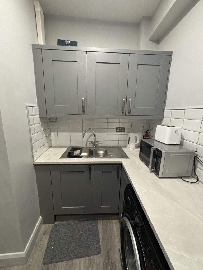 4b apt shop street (5)